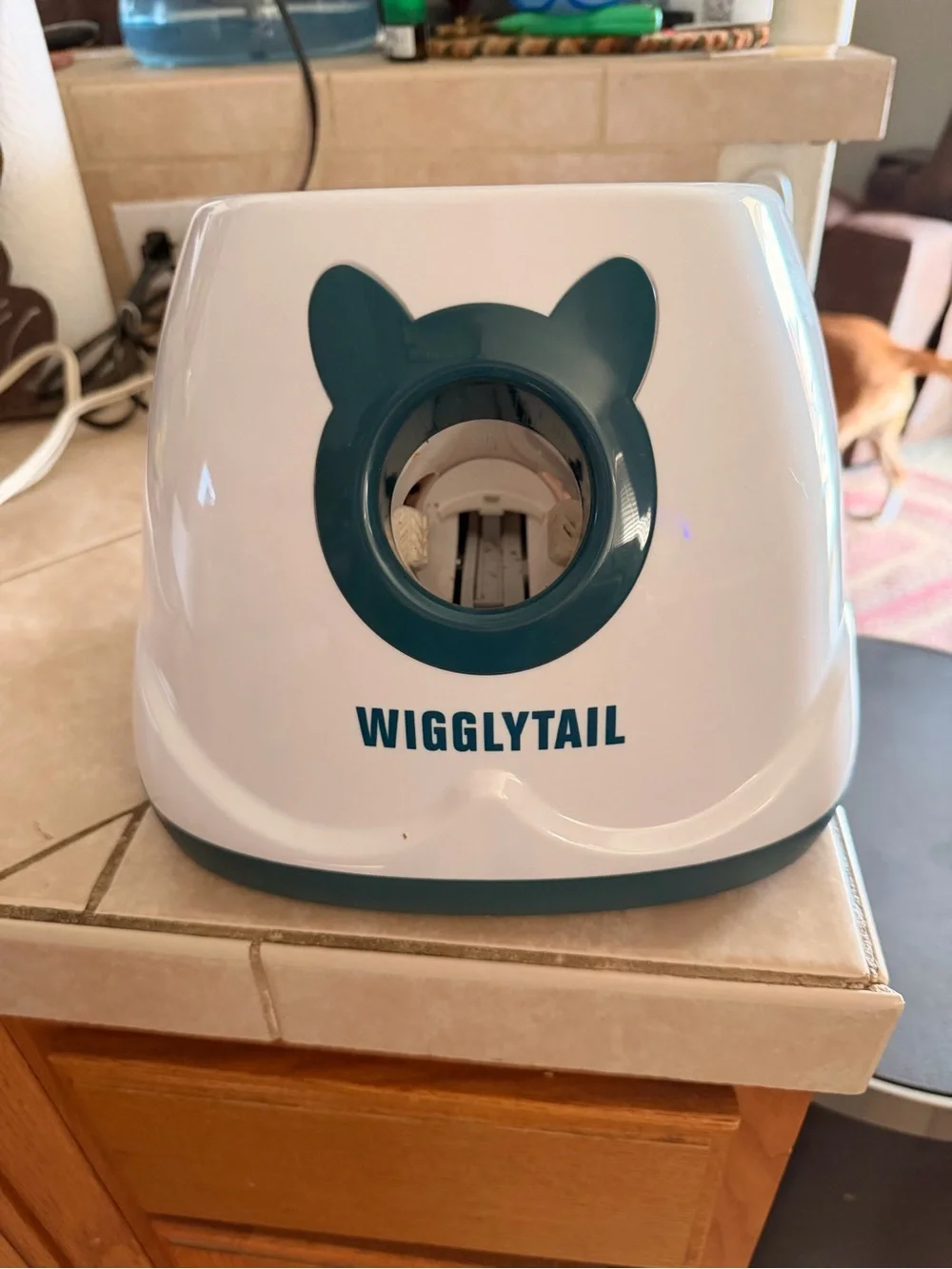 Automatic Ball Launcher for Dogs - WIGGLYTAIL